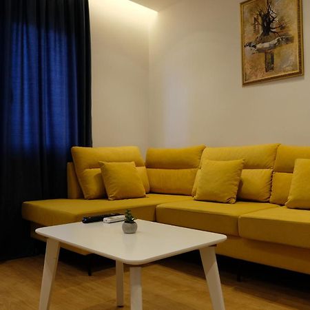 2E Center Apartment Tirana Exteriör bild