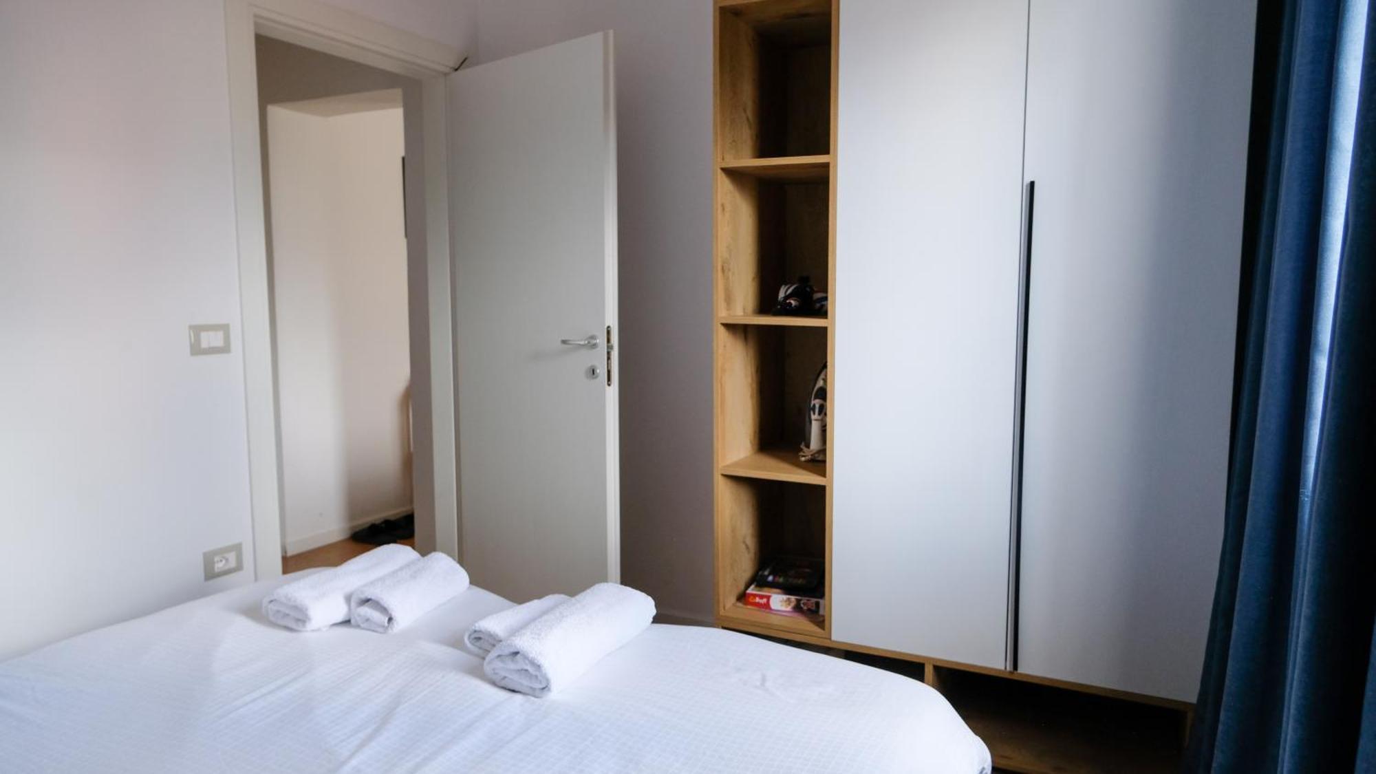 2E Center Apartment Tirana Exteriör bild