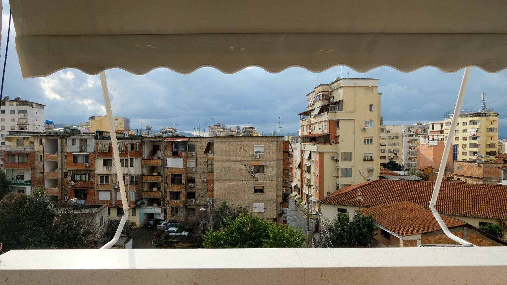 2E Center Apartment Tirana Exteriör bild