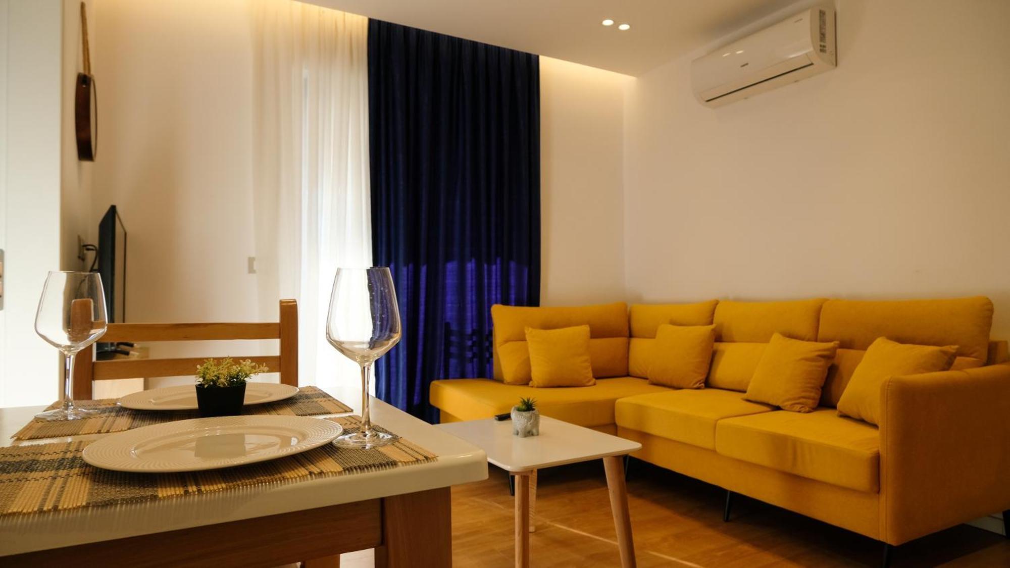 2E Center Apartment Tirana Exteriör bild