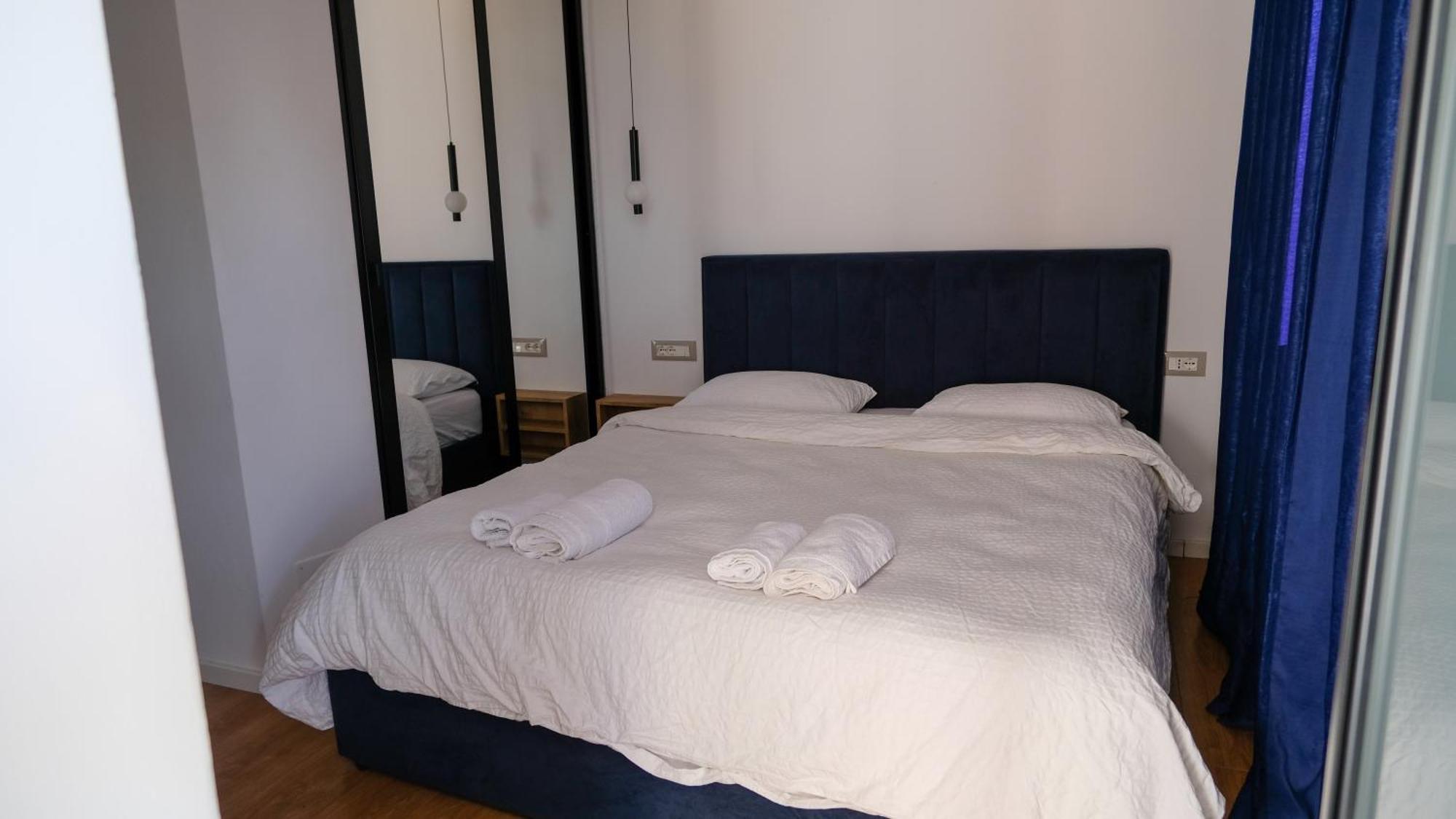 2E Center Apartment Tirana Exteriör bild