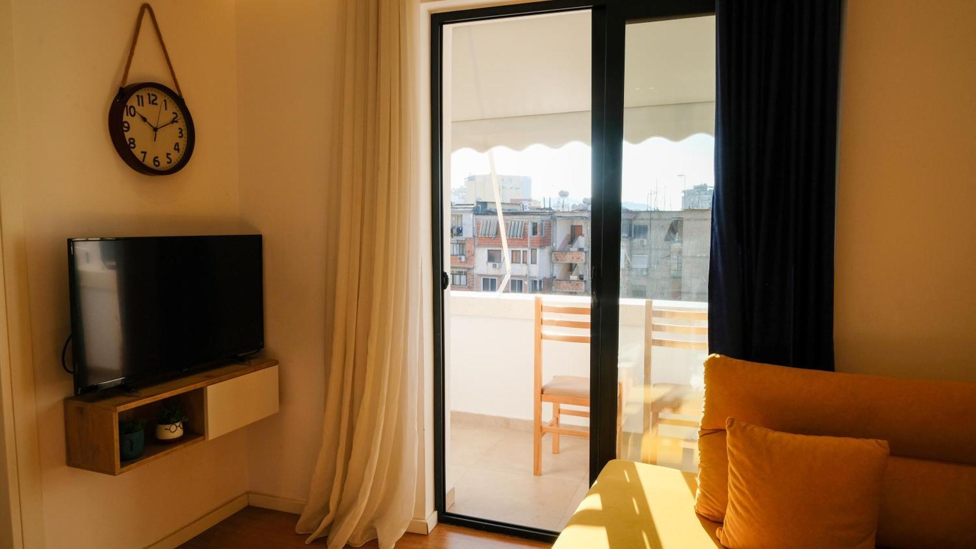 2E Center Apartment Tirana Exteriör bild